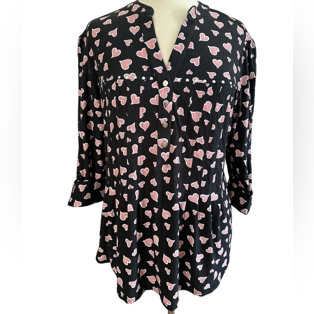 COCOMO 1X Black Pink hearts Plus Size 3/4 sleeve women’s Pintuck tunic blouse